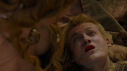 extant_GameOfThrones_4x02-TheLionAndTheRose_5481