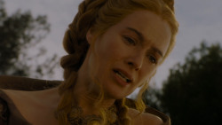 extant_GameOfThrones_4x02-TheLionAndTheRose_5492