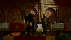 extant_GameOfThrones_4x02-TheLionAndTheRose_5518