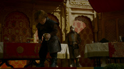 extant_GameOfThrones_4x02-TheLionAndTheRose_5522