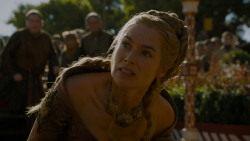 extant_GameOfThrones_4x02-TheLionAndTheRose_5536