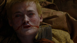 extant_GameOfThrones_4x02-TheLionAndTheRose_5545
