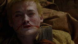 extant_GameOfThrones_4x02-TheLionAndTheRose_5546