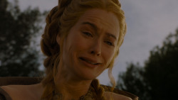 extant_GameOfThrones_4x02-TheLionAndTheRose_5553