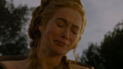 extant_GameOfThrones_4x02-TheLionAndTheRose_5555