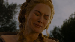 extant_GameOfThrones_4x02-TheLionAndTheRose_5556