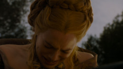 extant_GameOfThrones_4x02-TheLionAndTheRose_5564
