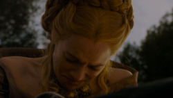 extant_GameOfThrones_4x02-TheLionAndTheRose_5568