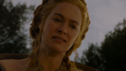 extant_GameOfThrones_4x02-TheLionAndTheRose_5576