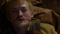 extant_GameOfThrones_4x02-TheLionAndTheRose_5577