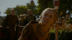 extant_GameOfThrones_4x02-TheLionAndTheRose_5592