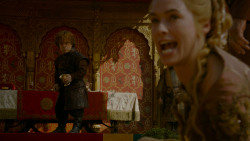 extant_GameOfThrones_4x02-TheLionAndTheRose_5595