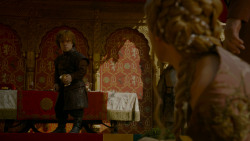 extant_GameOfThrones_4x02-TheLionAndTheRose_5597
