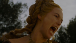 extant_GameOfThrones_4x02-TheLionAndTheRose_5608