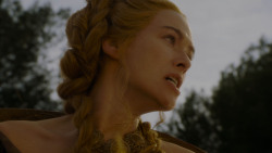 extant_GameOfThrones_4x02-TheLionAndTheRose_5610