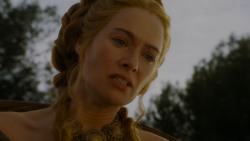 extant_GameOfThrones_4x02-TheLionAndTheRose_5612