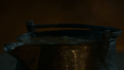 extant_GameOfThrones_4x03-BreakerOfChains_1756
