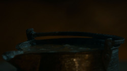 extant_GameOfThrones_4x03-BreakerOfChains_1798