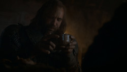 extant_GameOfThrones_4x03-BreakerOfChains_1842