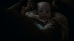 extant_GameOfThrones_4x03-BreakerOfChains_2263
