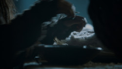 extant_GameOfThrones_4x03-BreakerOfChains_2286