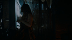 extant_GameOfThrones_4x03-BreakerOfChains_3184