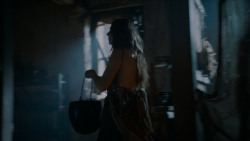 extant_GameOfThrones_4x03-BreakerOfChains_3186