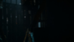 extant_GameOfThrones_4x03-BreakerOfChains_3189
