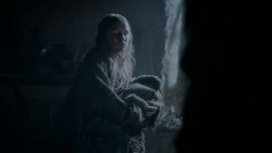 extant_GameOfThrones_4x03-BreakerOfChains_3233