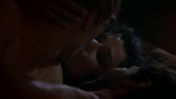 extant_GameOfThrones_4x03-BreakerOfChains_3357