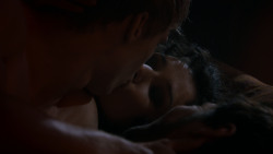 extant_GameOfThrones_4x03-BreakerOfChains_3358
