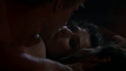 extant_GameOfThrones_4x03-BreakerOfChains_3361