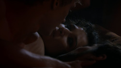 extant_GameOfThrones_4x03-BreakerOfChains_3363