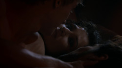 extant_GameOfThrones_4x03-BreakerOfChains_3366