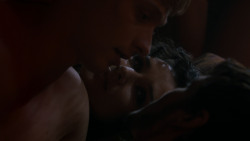 extant_GameOfThrones_4x03-BreakerOfChains_3378
