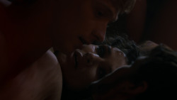 extant_GameOfThrones_4x03-BreakerOfChains_3379