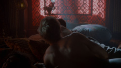 extant_GameOfThrones_4x03-BreakerOfChains_3395