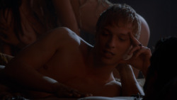 extant_GameOfThrones_4x03-BreakerOfChains_3409