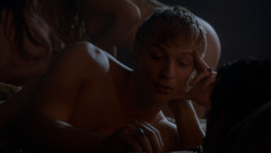 extant_GameOfThrones_4x03-BreakerOfChains_3413
