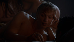 extant_GameOfThrones_4x03-BreakerOfChains_3414
