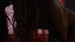 extant_GameOfThrones_4x03-BreakerOfChains_3425
