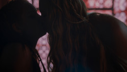 extant_GameOfThrones_4x03-BreakerOfChains_3428