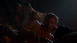 extant_GameOfThrones_4x03-BreakerOfChains_3450