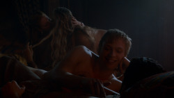 extant_GameOfThrones_4x03-BreakerOfChains_3453