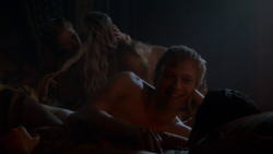 extant_GameOfThrones_4x03-BreakerOfChains_3454