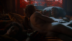 extant_GameOfThrones_4x03-BreakerOfChains_3475