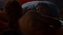 extant_GameOfThrones_4x03-BreakerOfChains_3495