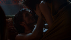 extant_GameOfThrones_4x03-BreakerOfChains_3527