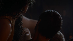 extant_GameOfThrones_4x03-BreakerOfChains_3536