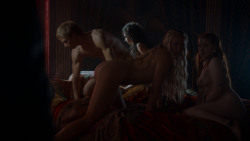extant_GameOfThrones_4x03-BreakerOfChains_3559